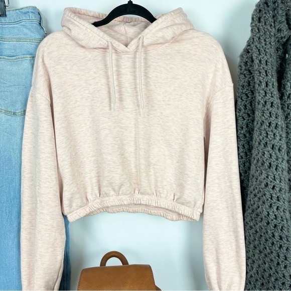 Divided Cropped Hoodie Pink Size Medium - Picture 3 of 7